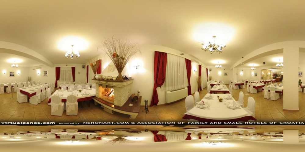 Hotel Aurora プーラ エクステリア 写真